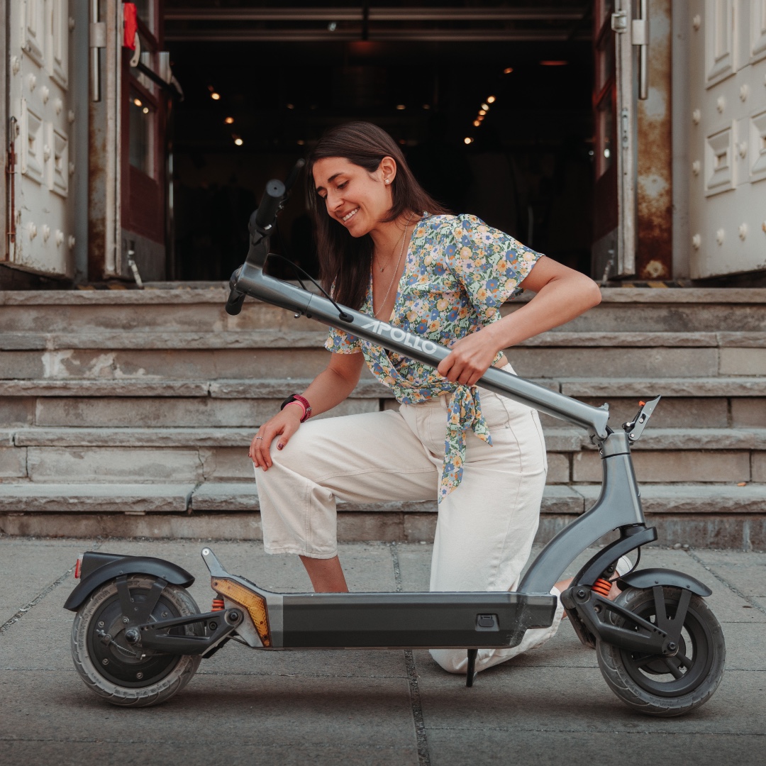 ApolloScooters's tweet photo. The City does it all.

Go for a ride, run errands, commute to work.

https://t.co/w5zQRIhgcW

#rideapollo #apolloscooters #apollocity https://t.co/1NpUcHYCvT