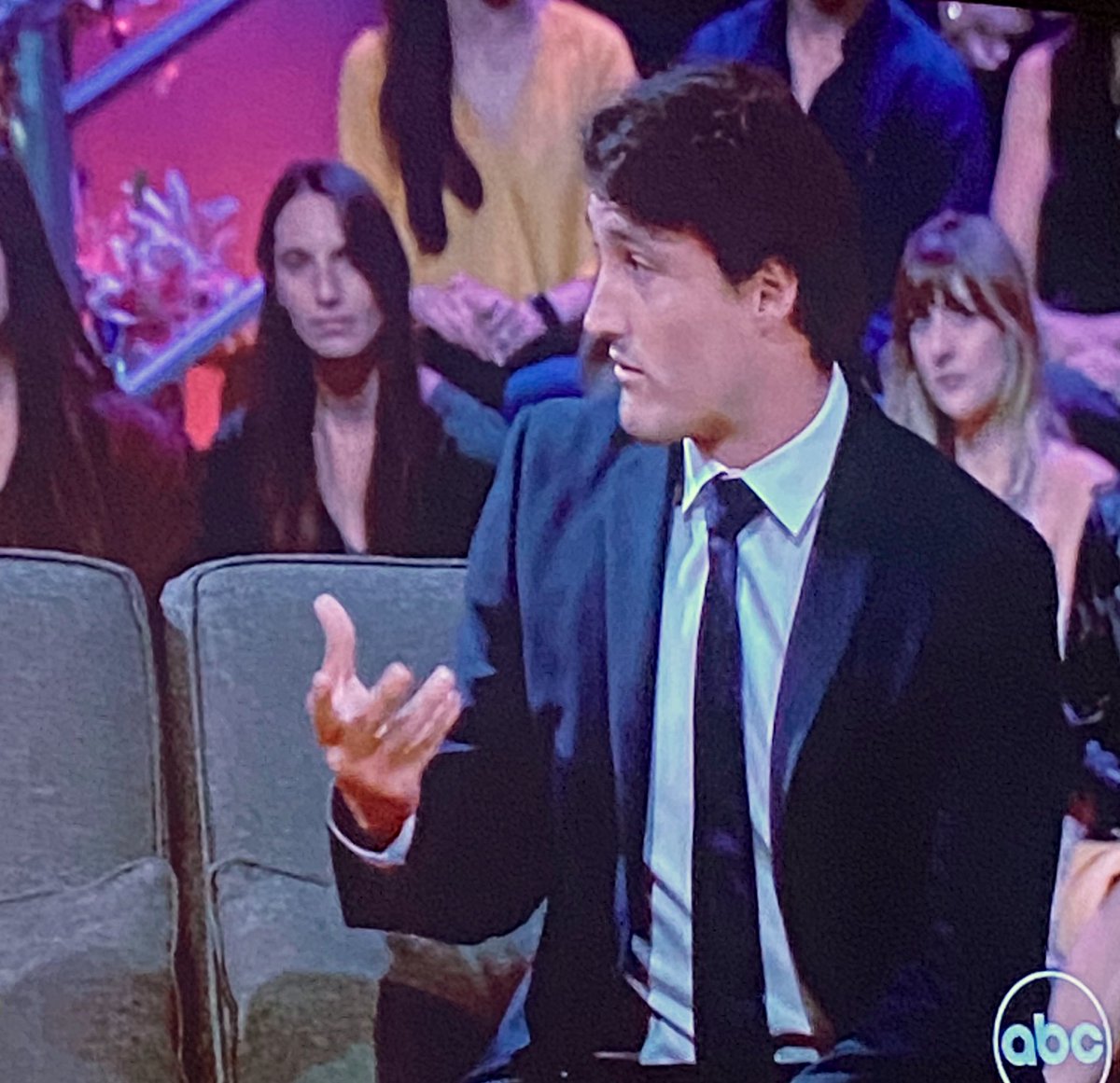 Bachelor Fantake tweet media