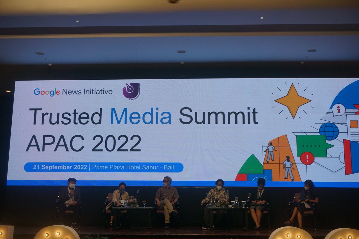 Sedang berlangsung diskusi sesi disinformasi politik &amp; pelemahan demokrasi di Indonesia.