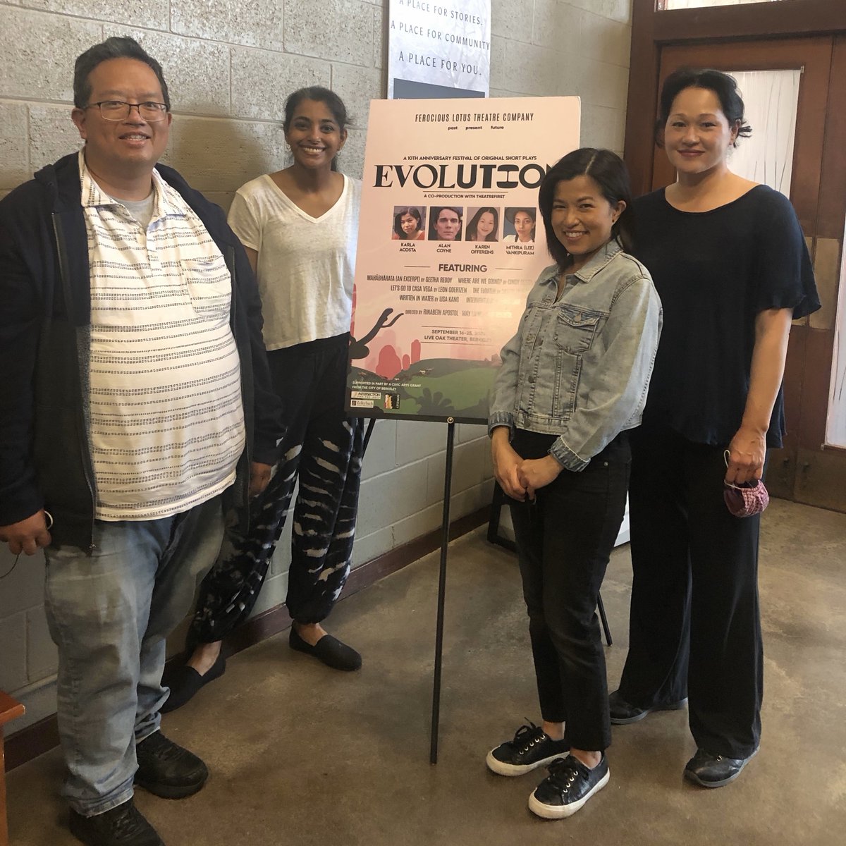 Playwright Greg Lam was in the house opening weekend! See his work, "Interventions", and the rest of the amazing pieces that make up EVOLUTION this weekend before we wrap! 

Reserve your tickets at: ferociouslotus.org/current-produc…

#FerociousLotus #FeroLoEVOLUTION #BayAreaAAPI