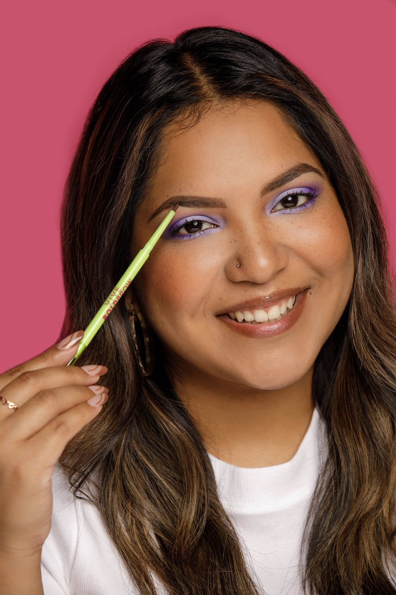 ViveCosmetics's tweet image. Counting down the days for our new Vive BOLDBROW Contour Pencil launch happening THIS Friday, 9/23 at 9am! ⏰ 

Sign up to our Chismosa Club email list for first exclusive early access! 📧Link in bio! 

#ViveCosmetics #vivebold #viveboldbrow #latinabrand  #browpencil