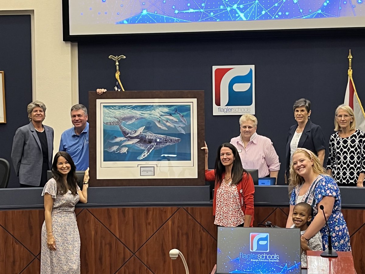 alvesheidi's tweet photo. Had a great night spotlighting our partnership with the ⁦@GuyHarveyOcean⁩. Also showed off the amazing Kindergarten projects from ⁦@WESPANTHER⁩. @BettyBergnes⁩ ⁦@FlaglerSchools⁩ ⁦@FlaglerTeaching⁩ ⁦@cencebaugh⁩ https://t.co/YV6q03OHck