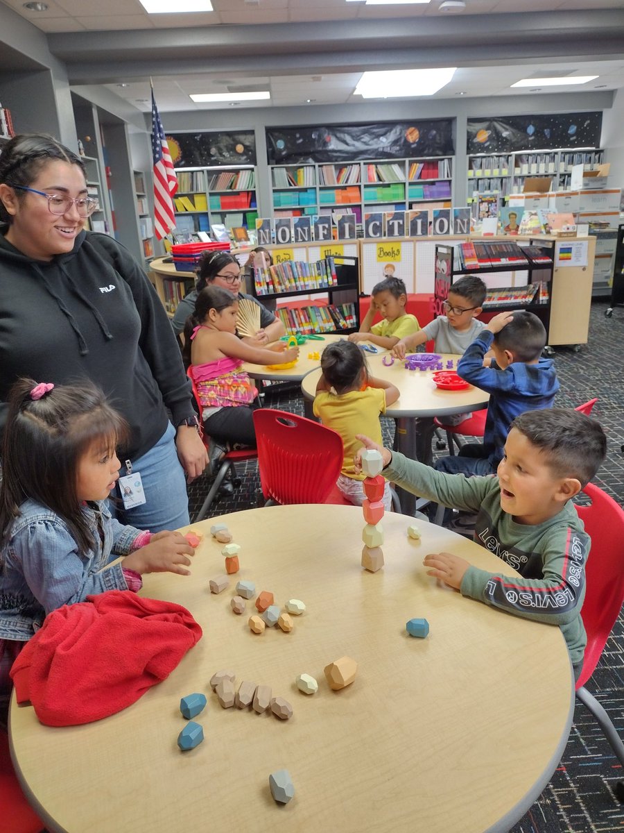 CitraSchwabe's tweet photo. Our amazing librarian set up fun centers for our kinder classes. Thank you, Mr. Cruz!!! You are the best!!! @Columbia_VVUSD @misschristi25 @WendyNumata @MrsValcarcel @MichelleChilde3 https://t.co/VSYZHYbCq7