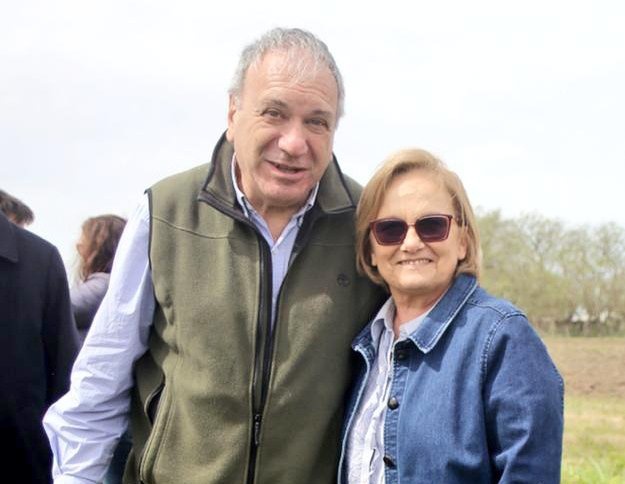 TurismoMLP's tweet photo. Tuvimos visitas en el campo y la ciudad y estamos muy felices!!
Muchas gracias a los/as periodistas y cocineros/as que participaron del #fampress para promocionar la Fiesta del Alcaucil.
Una hermosa jornada donde se les contó detalles de la celebración del 1 y 2 de Octubre. https://t.co/VD9u41NZi8