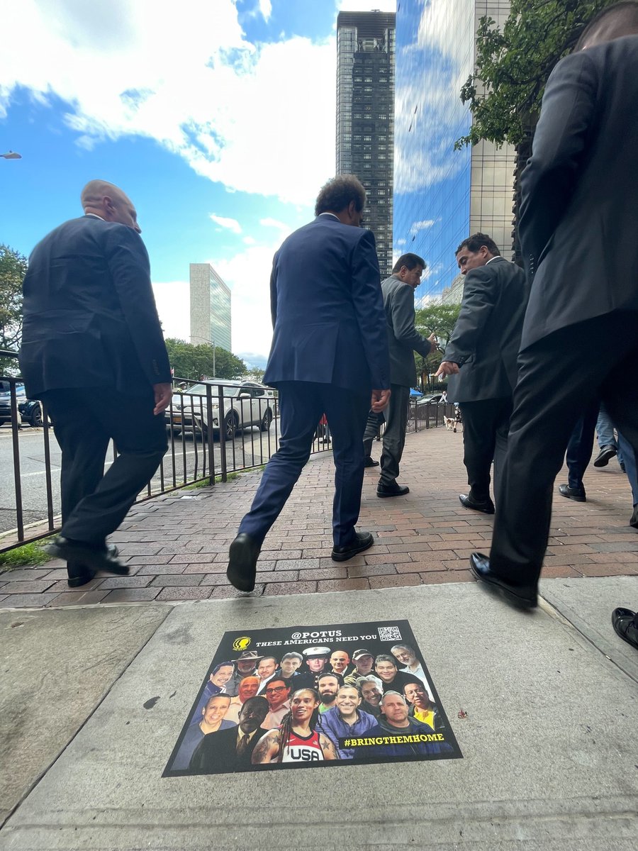 Our @BOFHcampaign sidewalk decals designed by @isaacampbellart are all over NYC during #UNGA #UNGA77 to bring attention to our American hostages and wrongful detainees. @POTUS - these Americans need you... Please #bringthemhome 🇺🇸🇺🇸