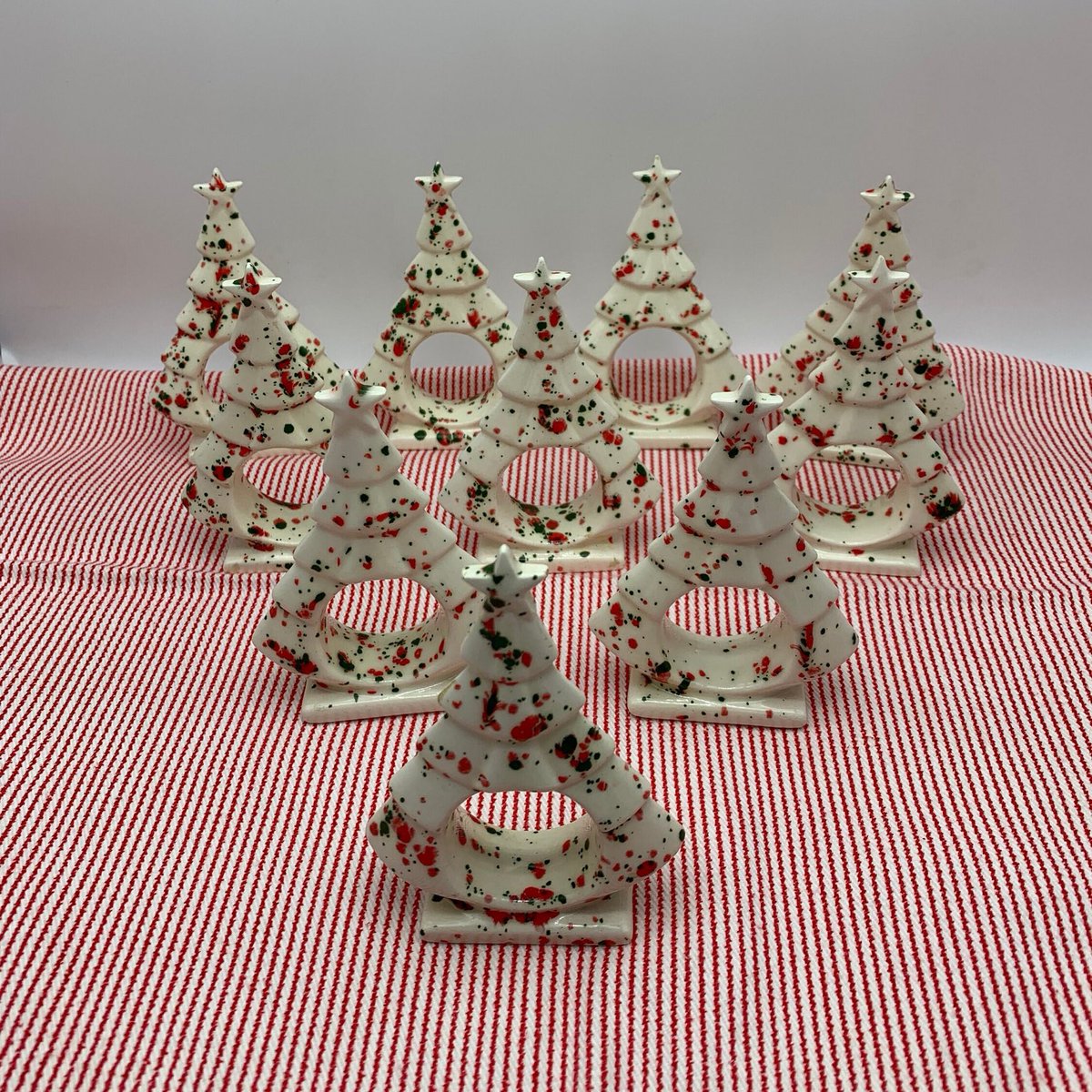LilyDogAntiques's tweet photo. Excited to share this item from my #etsy shop: 10 Vintage Ceramic Spatterware Christmas Tree Napkin Holders #holidaynapkinring #xmasnapkinholder #treenapkinholder #holidaytableware #christmastableware #christmasgiftidea #vintageceramicchristmastreenapkin https://t.co/8jqRIFp6Wo https://t.co/KdJnfFmZth