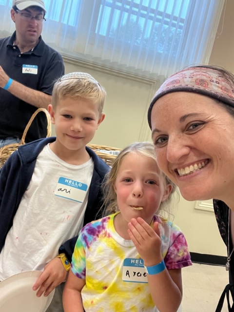 bethdavidwh's tweet photo. Thank you to everyone who attended our Homecoming Barbecue!🔥We had a wonderful time celebrating the end of summer with our community. Watch our Twitter this week for announcements about High Holiday services and upcoming events. #bethdavidwh #weloveweha https://t.co/3Hkg93rEAM