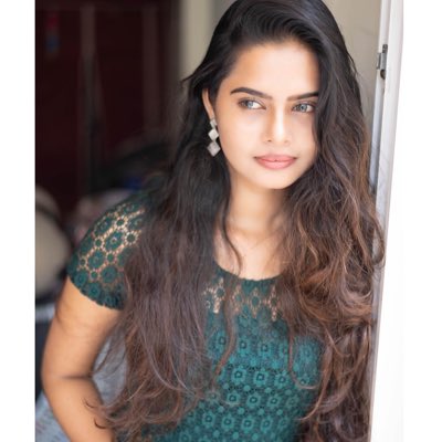 SanRiyah tweet media