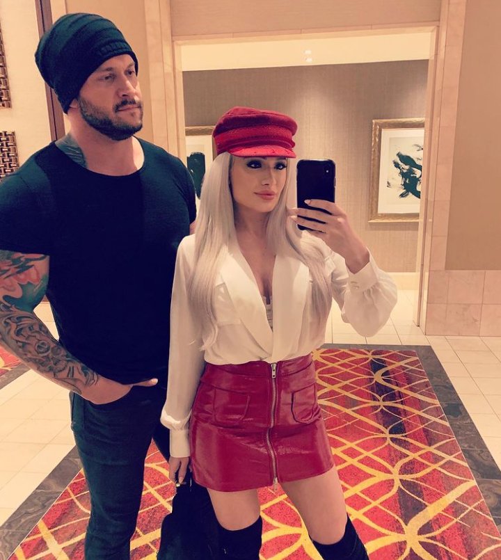 Fall_And_Pray_'s tweet photo. Photo's From Christmas Last Year ❌🔥⌛❌🔥⌛ @realKILLERkross @Lady_Scarlett13 #killersmokeshow #angelofdoom #ticktock⌛❌ #timesup❌ #krosscult❌ #thesmokeshow #badasscouple #superdiva https://t.co/3dCXUvJ7Wh