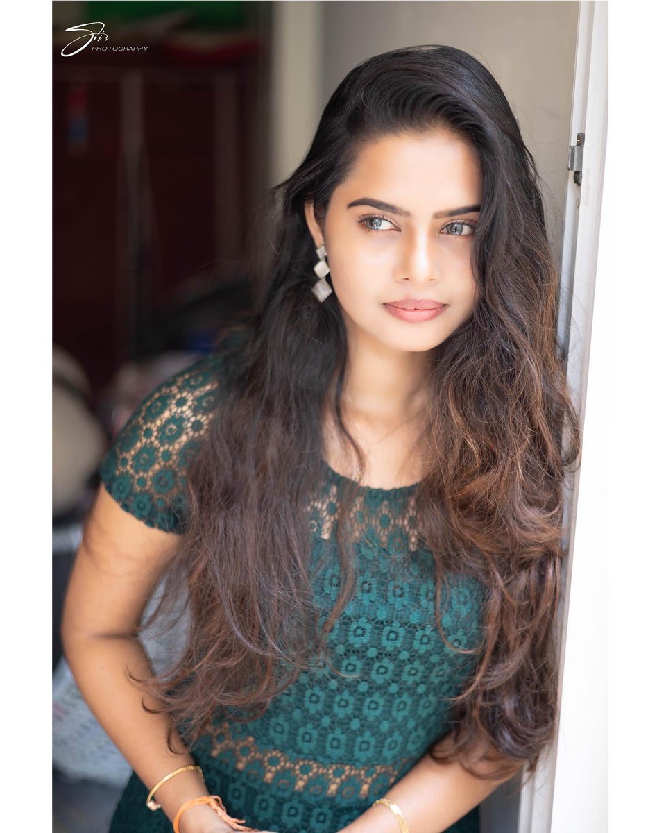 SanRiyah tweet media