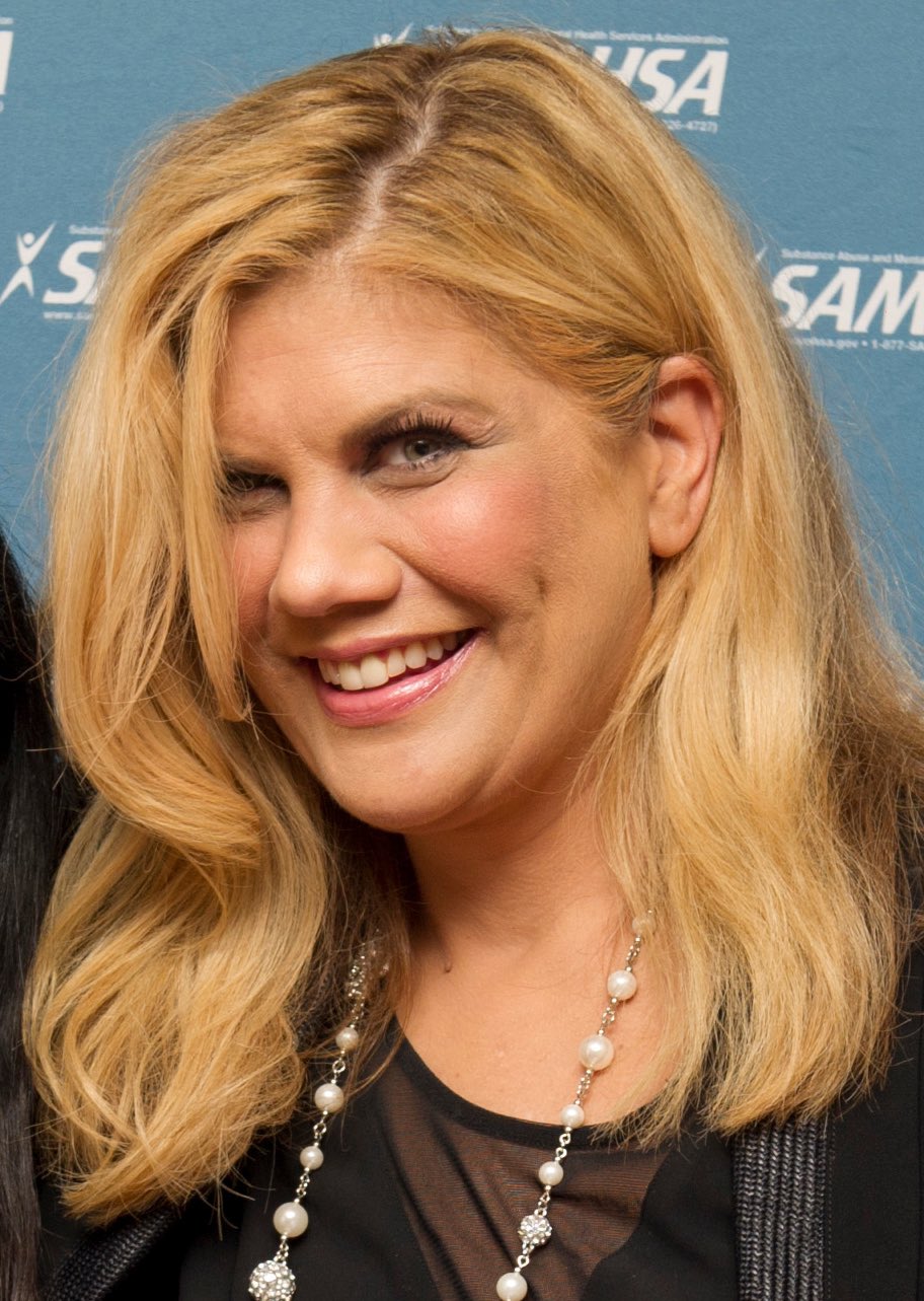 Happy Birthday to Kristen Johnston .. 