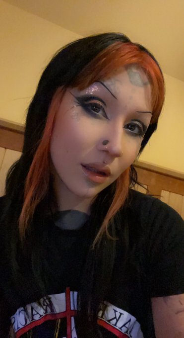 I looked okay while I wrote a final for an environmental science class today https://t.co/ViHMg0gs2z<a href="/tag/bodysuspension"class="tags"><span>#bodysuspension</span></a><a href="/tag/villainartstattooconvention%20"class="tags"><span>#villainartstattooconvention </span></a>
