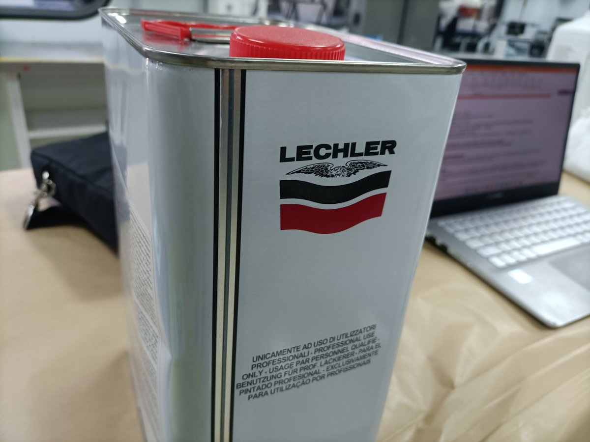 FPdonboscoLH's tweet photo. Formación para trabajadores de #Seicar @AreksonGroup en últimos productos para carrocería.
Karrizerirako azken produktuen formazioa @Automozioa_db https://t.co/pj8wLJjuhe