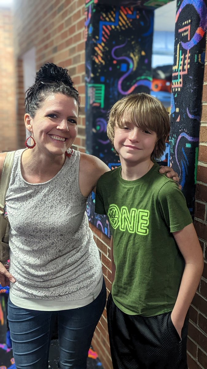 ThePBates's tweet photo. Late post: I had a terrific time hanging out with my @MAC_Arts_ scholars last week at Skate Night! We had a fantastic turn out with half of our students in attendance! #THISISMAC @SCPCSD https://t.co/sj0quJ6ZCS