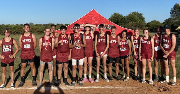 XCdewey's tweet photo. Great meet for the Dewey 🏃🏻🏃🏻‍♀️XC team today at Cleora. Individual medalist: Tania Salinas 5th, Scott Horton 7th, Clayton Evans 8th, and Daniel Jones 10th. Fun day and a great job by all. #DeweyXCRulz #BulldoggerAthletics https://t.co/EsgQuXp0er