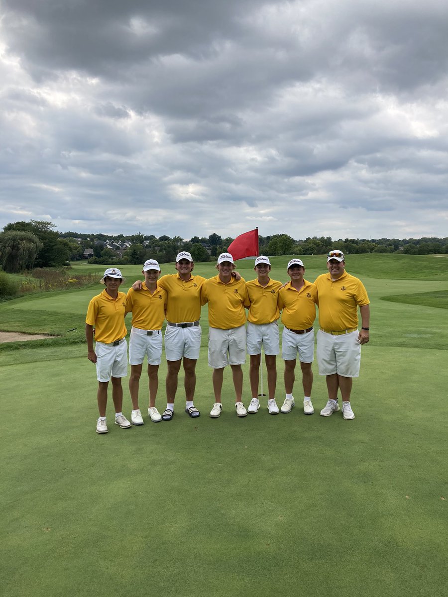 nights capture their 6th GCL title in a row this past Sunday-Monday out at Walden Ponds with a two day score of 591
D. Gochenouer 135 GCL POTY
Kreusch 151
Grawe 153
G. Tabar 157
G. Tabar 157
Pothast 164
All 6 players named all GCL!