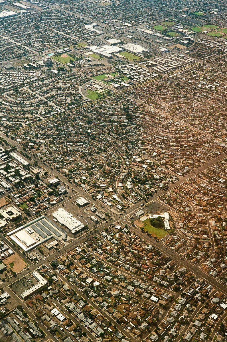 DMEimagery's tweet photo. Sometimes I love the airport views just as much as the views from the air. https://t.co/rD0nHXxnko