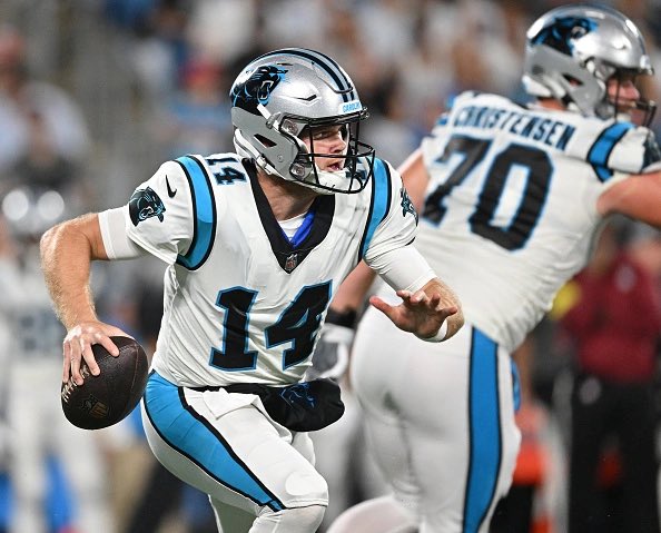 RZSL_Insider's tweet photo. Where there’s smoke there’s fire. The Las Vegas Raiders are trading a 2023 4th round pick to the Carolina Panthers for QB Sam Darnold. Team officials have stated that this is purely a depth move, but something to keep tabs on nonetheless. https://t.co/JlJIxwtPeC