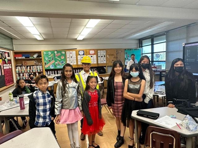 TBowlesMEd's tweet photo. Our Colt scholars were "Dressed for Success" during Education Go Get It Week! So excited for their successful futures. #coltsquad #ncescollegeweek
@cochran_school @CounselingDISD https://t.co/yUhDLaNZhW