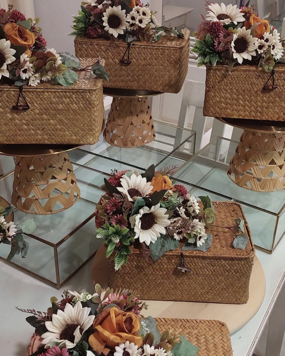 Elzahraa__'s tweet photo. To all bakal pengantin, here’s a new idea of hidden hantaran for your big day 🫶🏼 

— decoration from @ShopeeMY 🕊 https://t.co/dyGop0WifG