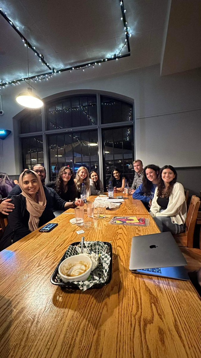 First grad club Tuesday night trivia was a success! Turns out this #MScIMS cohort knows nothing about musicals. Hope this turns into a weekly tradition! 🙋🏻‍♀️🎤