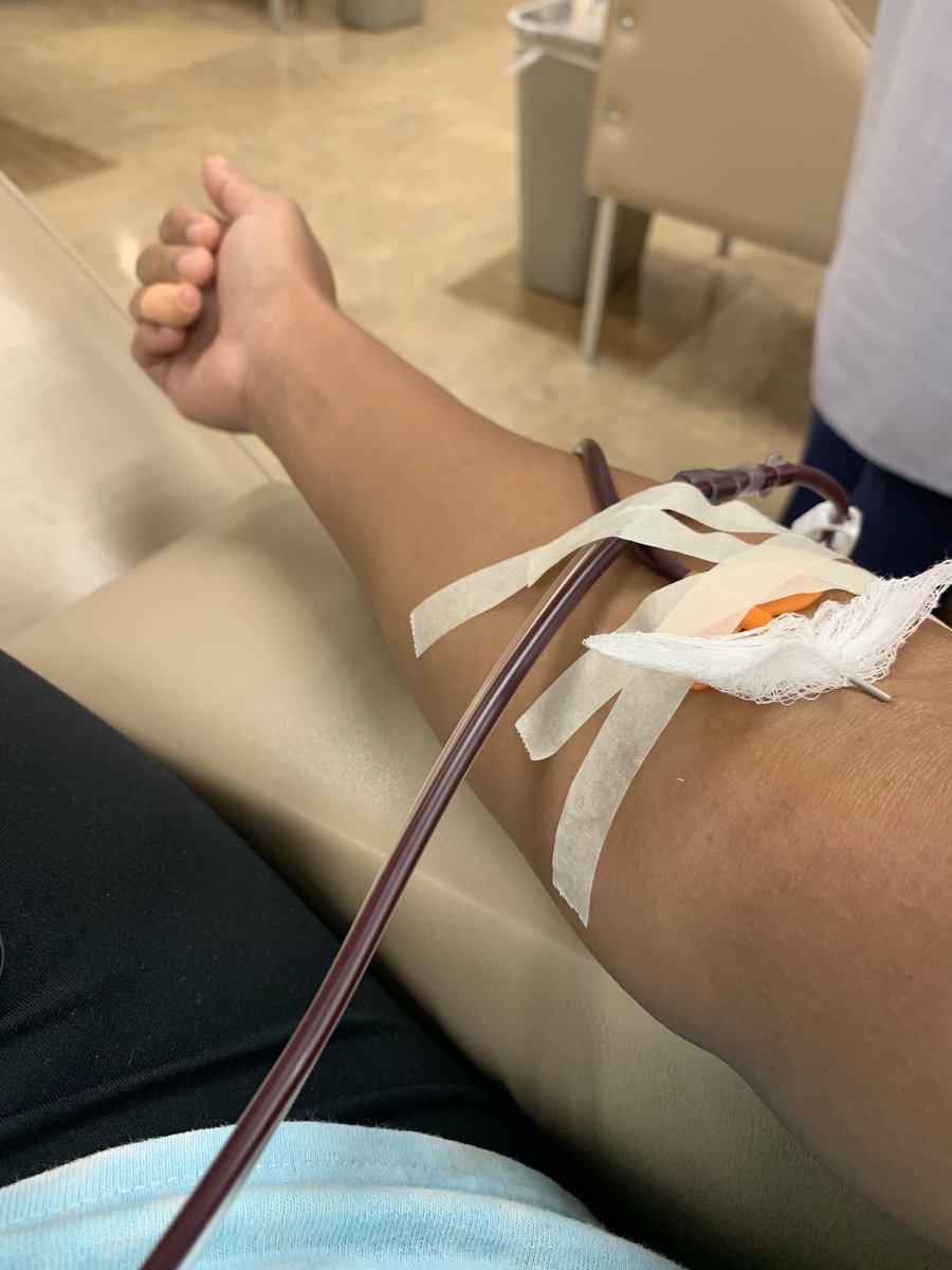 _1Life2Live_'s tweet photo. Donating plasma is nothing like donating anything else. Your arm needs recovery afterwards 😔 hope it at least saves a life 🩸💉 https://t.co/FEy7yTNz7F