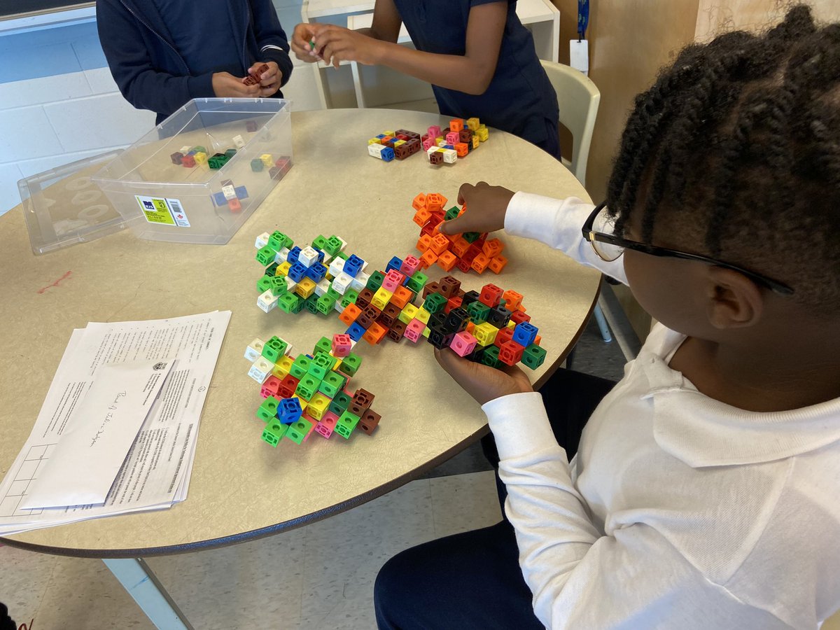 StBernardsTCDSB's tweet photo. #snapcubes #bayblades #prideinstudentwork #stbernardtcdsb https://t.co/ZEKag0Ozy6