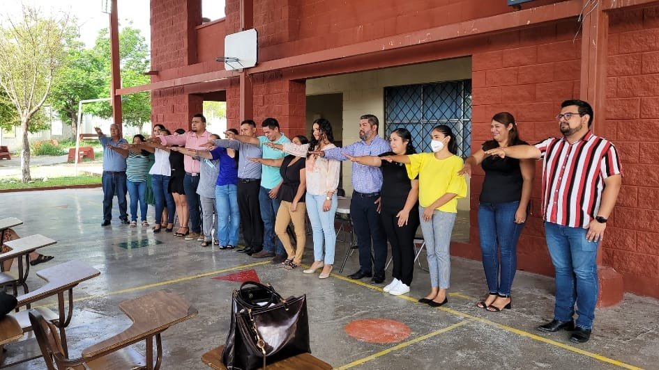 SNTE21's tweet photo. #UnoSomosTodos🙋♀️
#TodosSomosUno🙋♂️
Continuando con las asambleas de renovaciones en las Delegacionales sindicales de la #Sección21🟠 del #SNTE📚, la #DIV22 del nivel de Jubilados y #DII235 de Secundarias Técnicas, así como #DI182 y #DI237 de Primarias, https://t.co/nzw6a4662m