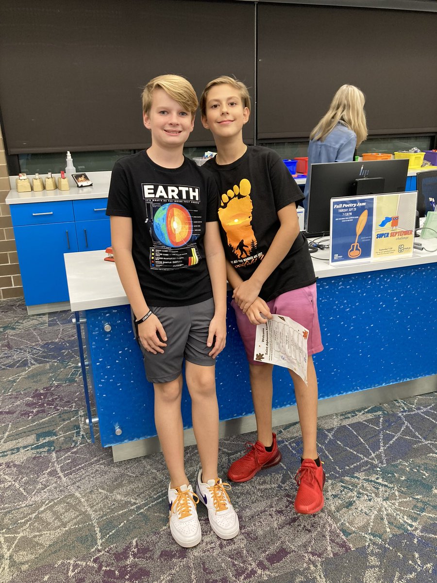StAlphonsusSch's tweet photo. St Alphonsus Liguori School enjoys Family Night at the Prospect Heights Library! #stalchargers #preschool #elementaryschool #catholicschool #chargeon #ILoveStAls #archchicago https://t.co/4OT7lmGCQh