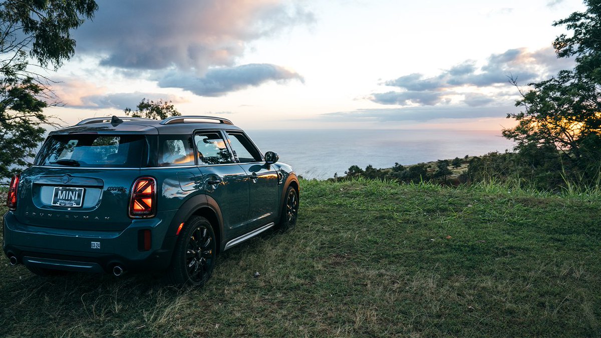 MINIofHawaii's tweet photo. Relax and enjoy the beautiful west side sunset in the brilliantly spacious MINI Countryman - the biggest MINI we have in our lineup. #mininotmanini #miniofhawaii #kapolei https://t.co/6nhNwGylbp