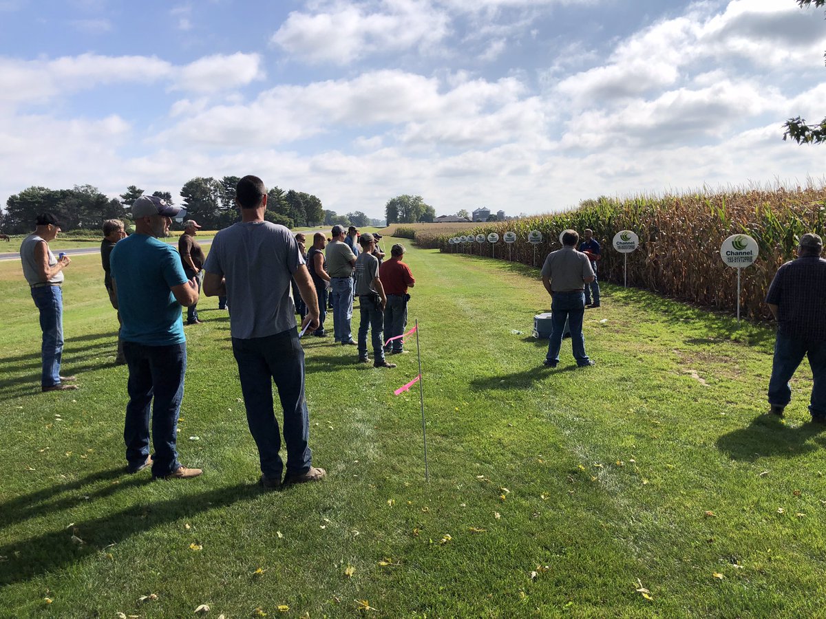 ttheede's tweet photo. Absolutely love this time of year!!  From testing corn silage moisture to calibrating combines for corn and beans.  Plot day and Customer Appreciation Night! https://t.co/aqSw7x1PAW
