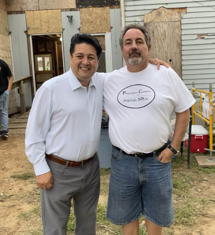 Aliaga7Jose's tweet image. Great turnout at the Bailey open House, also it was nice to see Sam Moraco and Clarkston School Superintendent Mr. Sean Ryan.
#WeAreClarkston 
#Clarkston
#BaileyHouse
#JoseAliaga