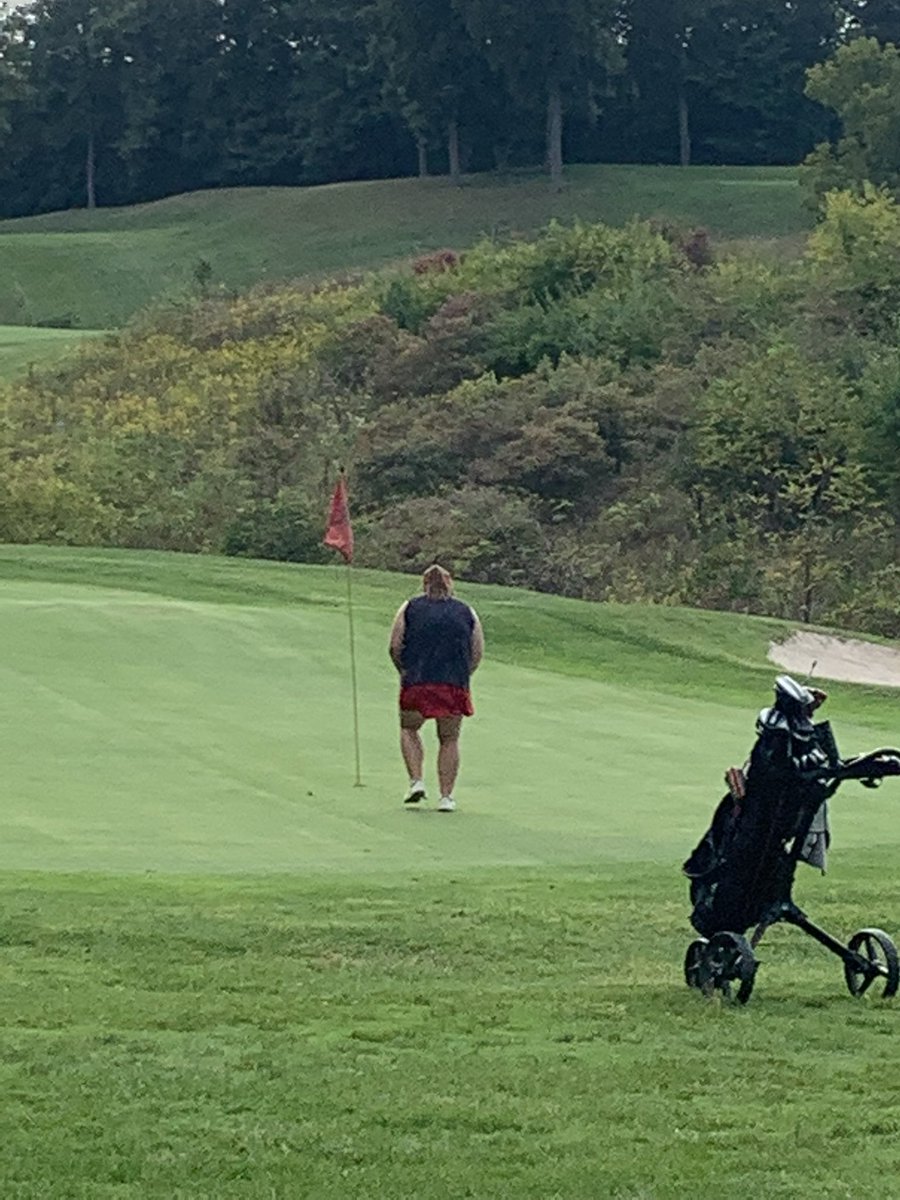 BraveGirlsGolf's tweet photo. Lady brave won against Ross!!(224-243) Medalist @GoerssKeylee with a 42, @k4yl4b3nn3tt and @KyleeFears with 59, and @EmilyJWatt with a 64. The girls will be back in action Thursday against Taylor at Miami Whitewater. Go Brave!!!! https://t.co/uqcu5XFaho