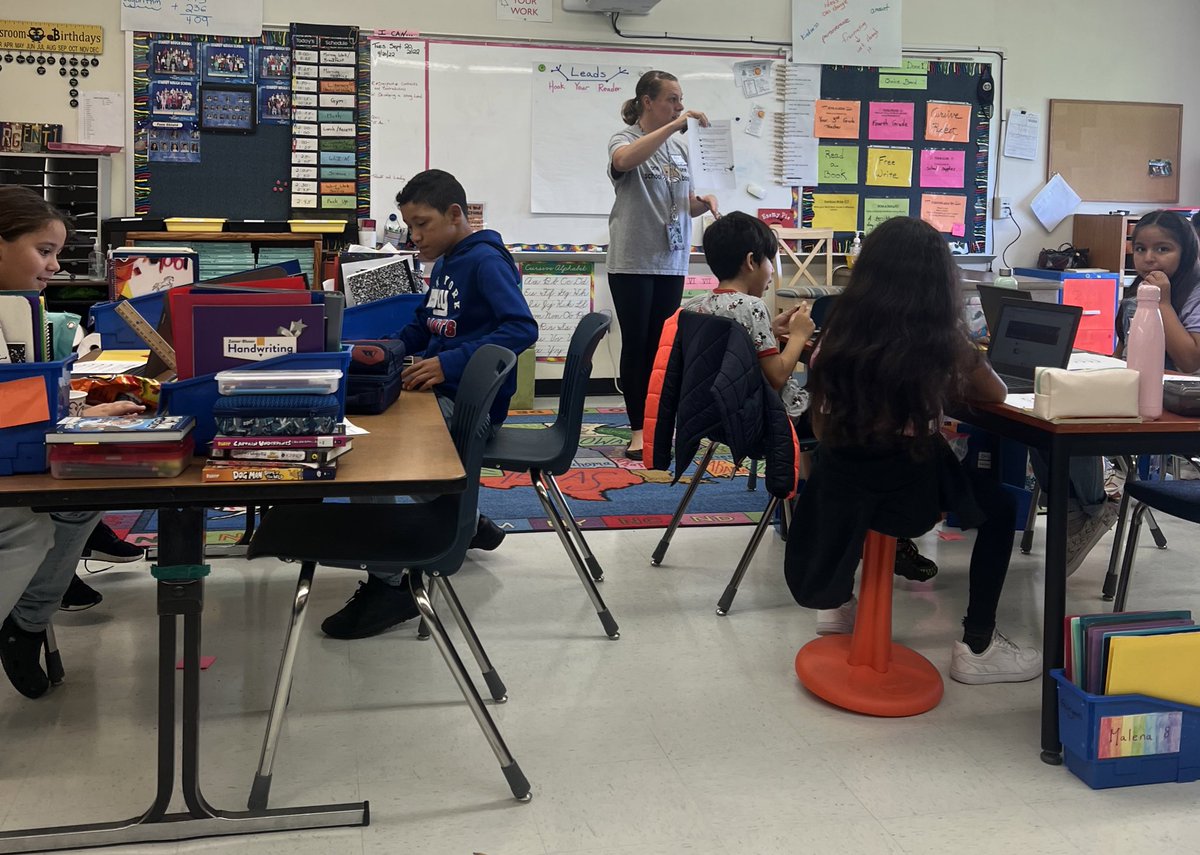StadleyRough's tweet photo. Mrs. Girgenti's #STRFourthGrade Ss learning the importance of using different types of hooks to make their writing interesting for their readers! #STRwriters https://t.co/uyr9bUeVxE
