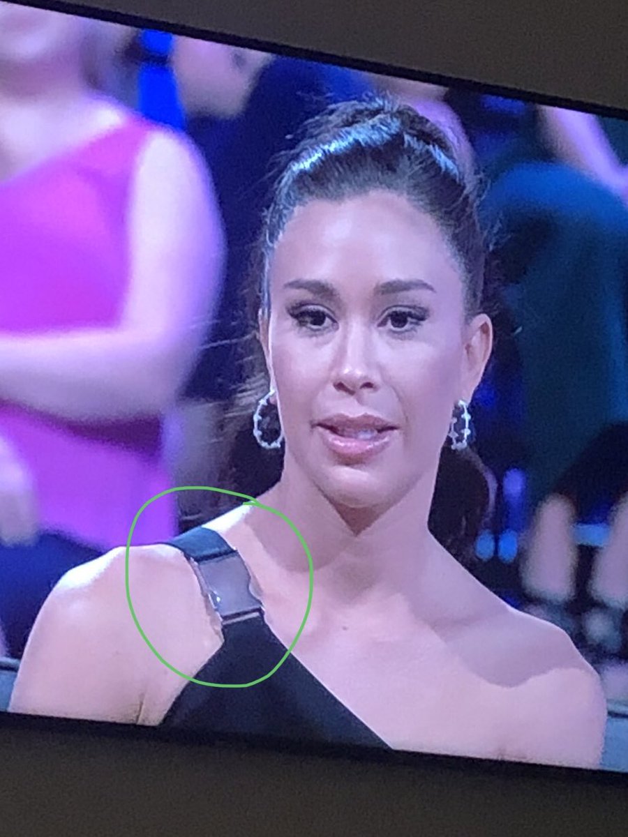 jay_mal15's tweet photo. I’m just really glad Gabby is finally wearing her seatbelt. #TheBachelorette https://t.co/zPeD1QOq61