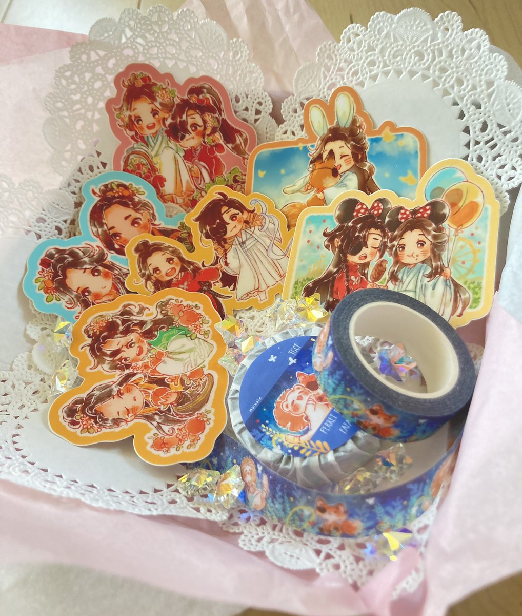 naixaie's tweet photo. ✨🌺 SHOP LAUNCH GIVEAWAY 🌺✨

🏆 1 winner
🌎 international OK!

🌸 6 x sticker sheets
🌸 6 x die cut stickers
🌸 1  x washi tape
🌸 2 x manjuu plush (bingqiu or hualian)

Rules :
☘️ must be following
☘️ RT &amp; like this post

✨ Good luck !! ✨

Ends 9/25 at 6 PM (PST) https://t.co/uKAhL7GqHc