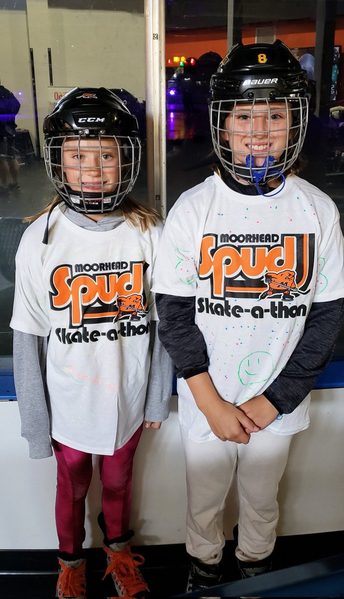 lissleehammer's tweet photo. 100+ laps for both Hammer girls at the rink tonight. A HUGE thank you to all their sponsers for the support! @moorheadhockey @2ndSpudsGoalie 
#myhaskateathon2022 #youthhockey #girlshockey #100laps https://t.co/TL5fJmeood