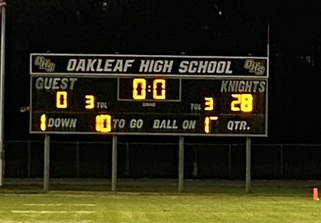 OLJH_FB's tweet image. Tonight we were able to reach our team goal and finish the week 1-0!  The team is showing progress each week.  I am very proud of them.  
Record: 4-0

#OAKLEAFSTRONG
#OAKLEAFBUILT

 WHEN YOU SEE THE “O” YOU ALREADY KNOW! @oneclaysports @oakleaf_jr @DuvalSports @ClayTodaySports