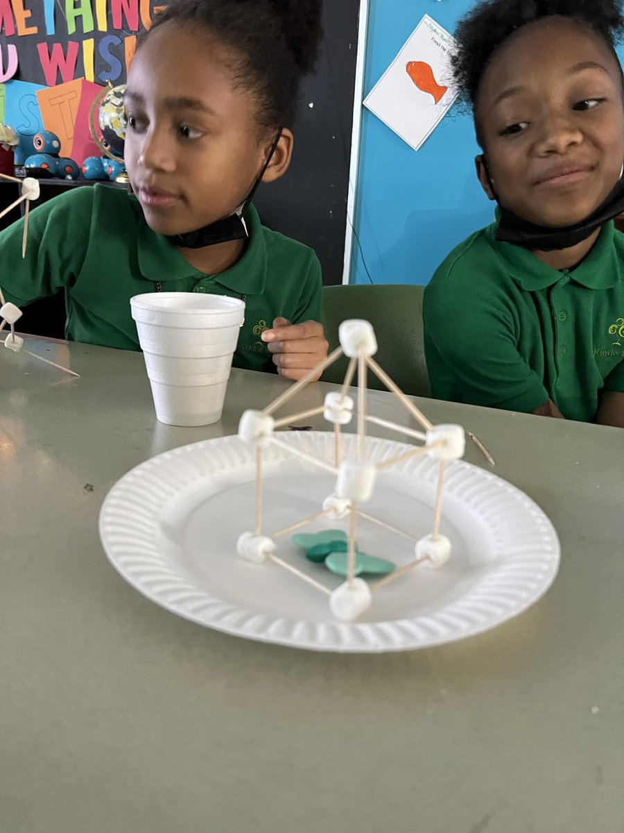 RodriguezRockss's tweet photo. This week is all about habitats! So why not build a home for an artic friend 😆 ❄️🐇@KindeziENRICH https://t.co/Ckln6XgroS