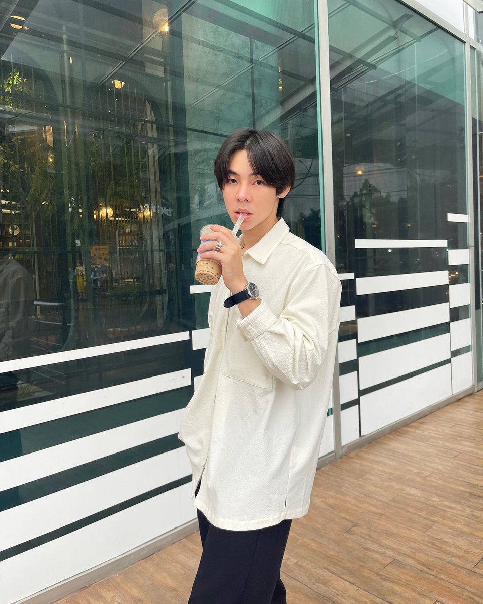 Raikantopinido's tweet photo. +

Talay, Perth e Inntouch interpretaron el papel de King, Ram y Boss en #MyEngineerTheSeries lanzado en 2020.

Existe la posibilidad de que  Perth se incorpore a Be On Cloud.

 #raikantopinido #blfans #MyEngineerTheSeries #perthnakhun #talaysanguandikul #inntouchnaphat https://t.co/hVAaYSNYut