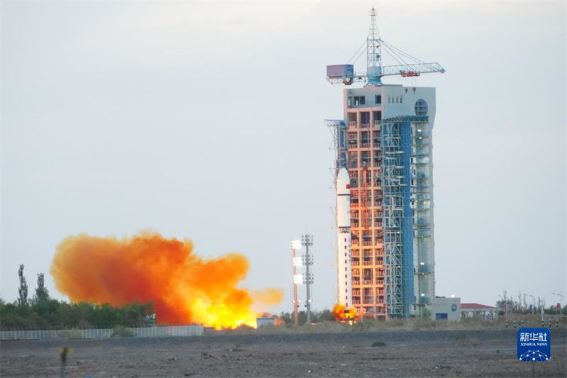 DiarioPovo's tweet photo. Um foguete transportador #LongaMarcha-2D, que carregou um novo satélite, decolou do Centro de Lançamento de Satélites de Jiuquan, no noroeste da China, nesta quarta-feira.
O #satélite Yunhai-1 03 foi lançado às 7h15 (horário de Beijing) e entrou na órbita planejada com sucesso. https://t.co/OAWuOg6nxo
