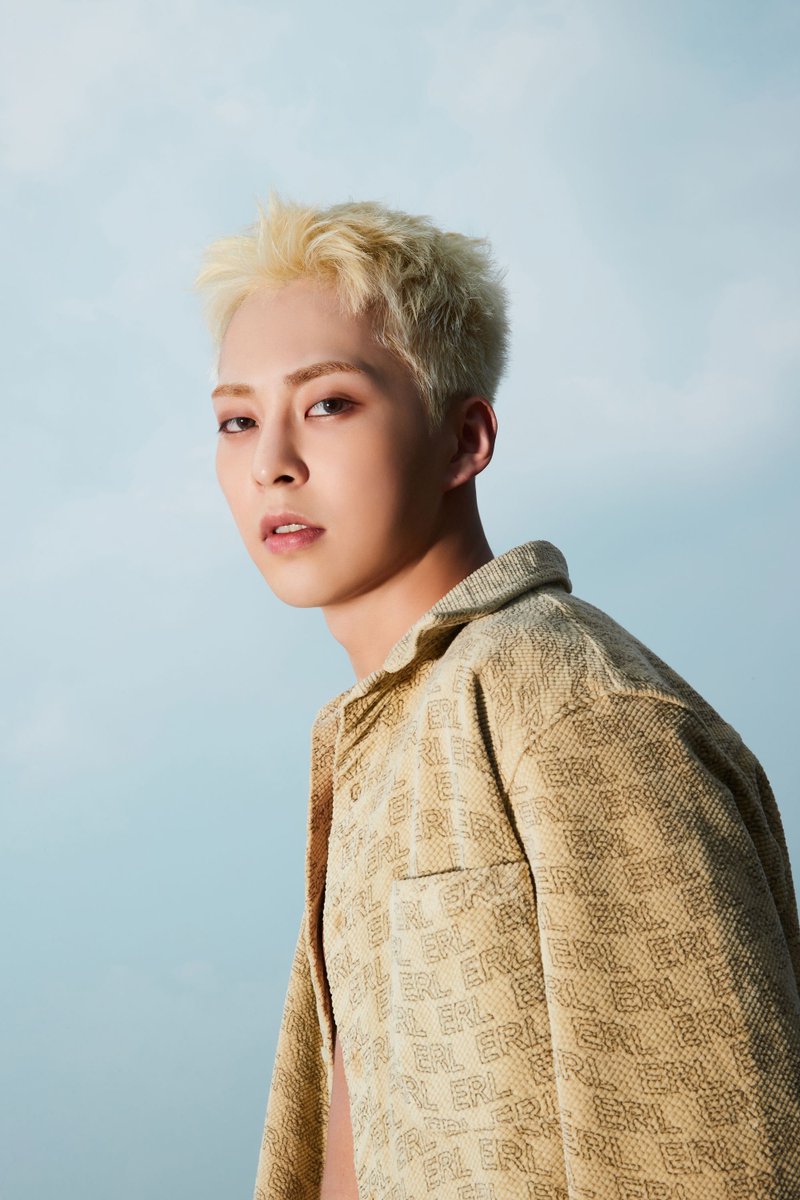 MinseokBrazil's tweet photo. [🦋💬] 20.09.22 | Xiumin deu uma aparecida na bolha pra mandar uma fotinha e algumas mensagens

kr-eng: xiubread
eng-pt: Minseok Brazil

#XIUMIN_MeltingPoint #XIUMIN_BrandNew #XIUMIN #EXO https://t.co/KoY1DvFlDE