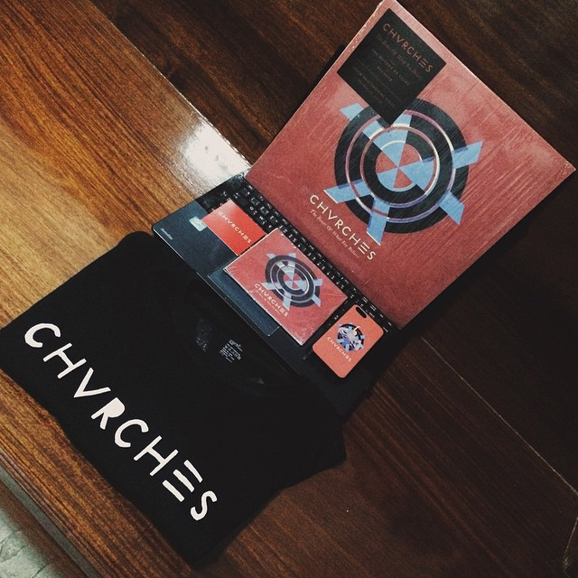 popscences's tweet photo. happy to be a little part of The Bones of What You Believe #CHV1 #CHVRCHES https://t.co/oxCwU9xp9n