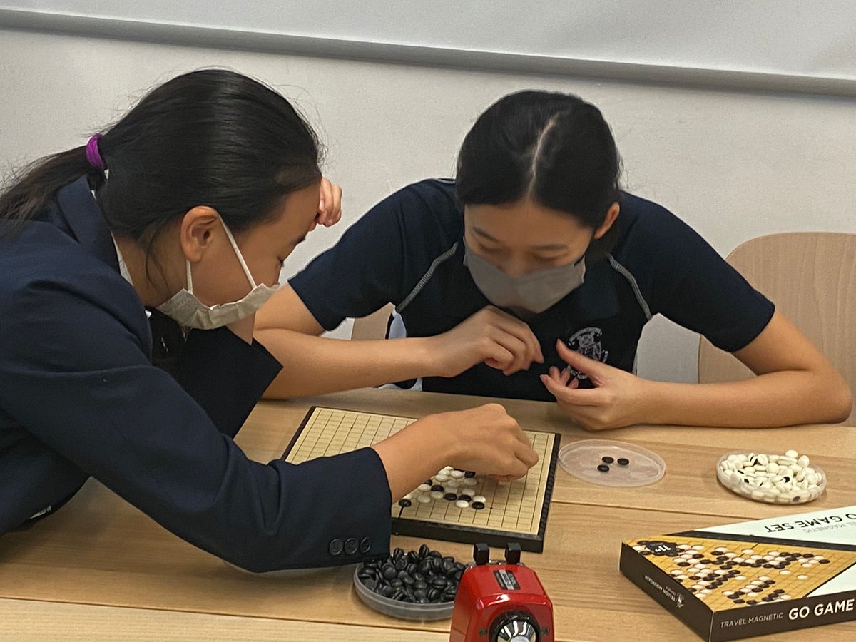 The girls started the week with a fun game of Go. It's so nice to see the girls having fun in the house and making a lively start to the year. On this World Gratitude Day, we are thankful for what we have and we look forward to what's to come!