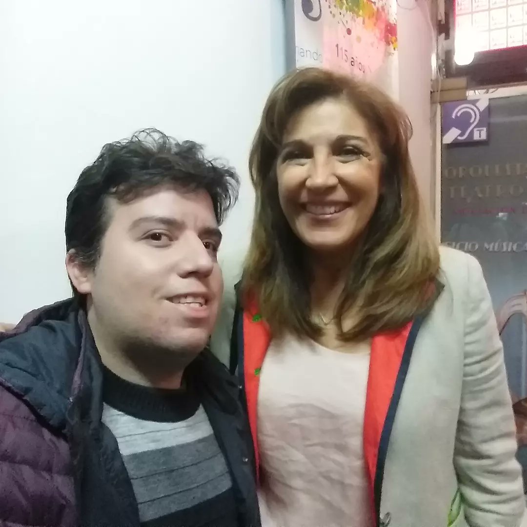 HOY ESTUVE  EN  EL ESTRENO DE LA OBRA DE TEATRO MOBBING UNA OBRA DE LA ACTRIZ <a href="/MocaSalvador/">Monica Salvador</a> CON DIRECCIÓN <a href="/Alefioreok/">Alejandro Fiore</a>
ACTUACIONES  DE JUAN CEREGHINI  <a href="/belensantosss/">Belen Santos</a> Y ALE FIORE  Y MONICA SALVADOR