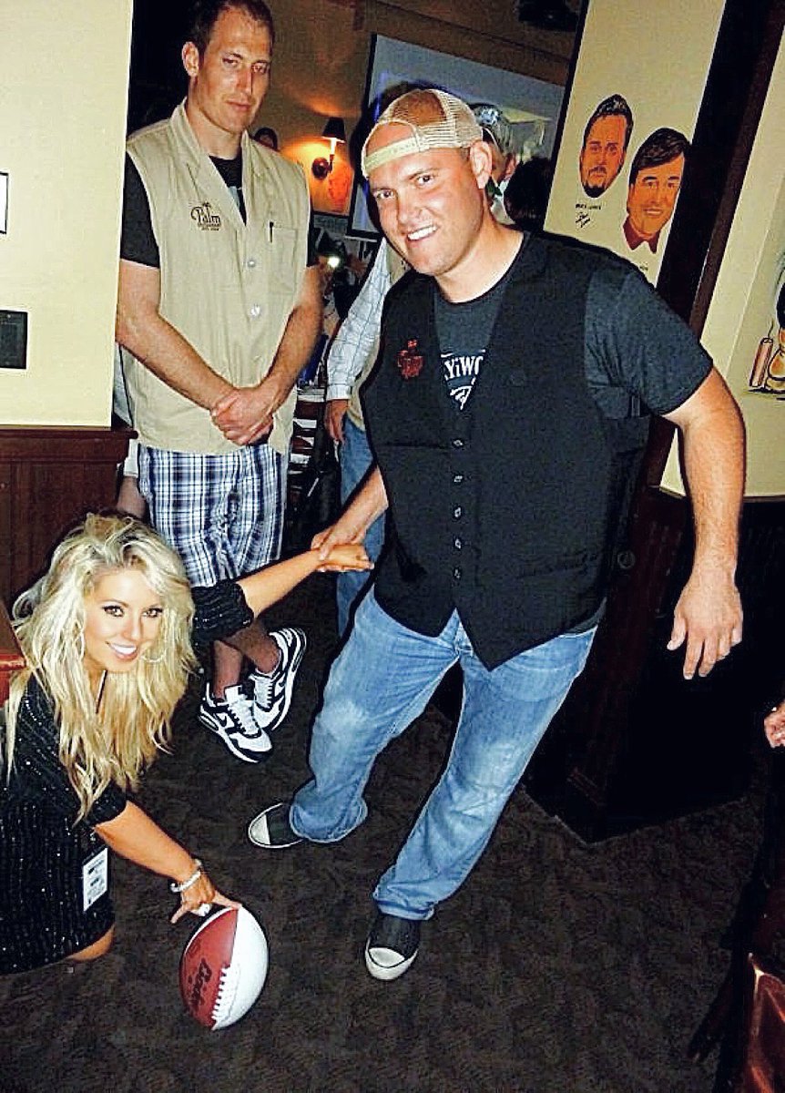 Lorrie_Bradshaw's tweet photo. Remembering my friend #RobBironas on 8th anniv of his passing💔 He knew I played fantasy football& he always told me I better draft him, so he signed this football for me so I’d remb to. I Told him I will because he’s #1 kicker! And yes he kicked the ball after that pic #Bironas2 https://t.co/OaYQdJ2D05