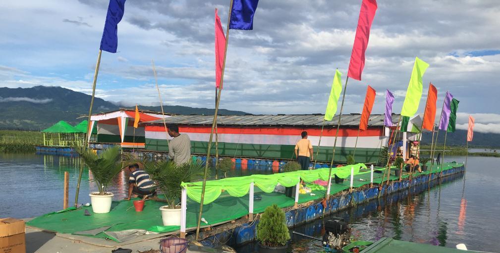 DGNorthEast's tweet photo. The stage is set for first-ever floating Photo Exhibition at Loktak Lake (Sendra). It's being inaugurated today at 10 am by Union Minister Dr RK Ranjan Singh &amp; Chairman MSPDCL Tongbram Robindro Singh. 
#Manipur Office of @CBC_MIB is organising the 3-day event on #8YearsOfReforms https://t.co/ujeDpx903p