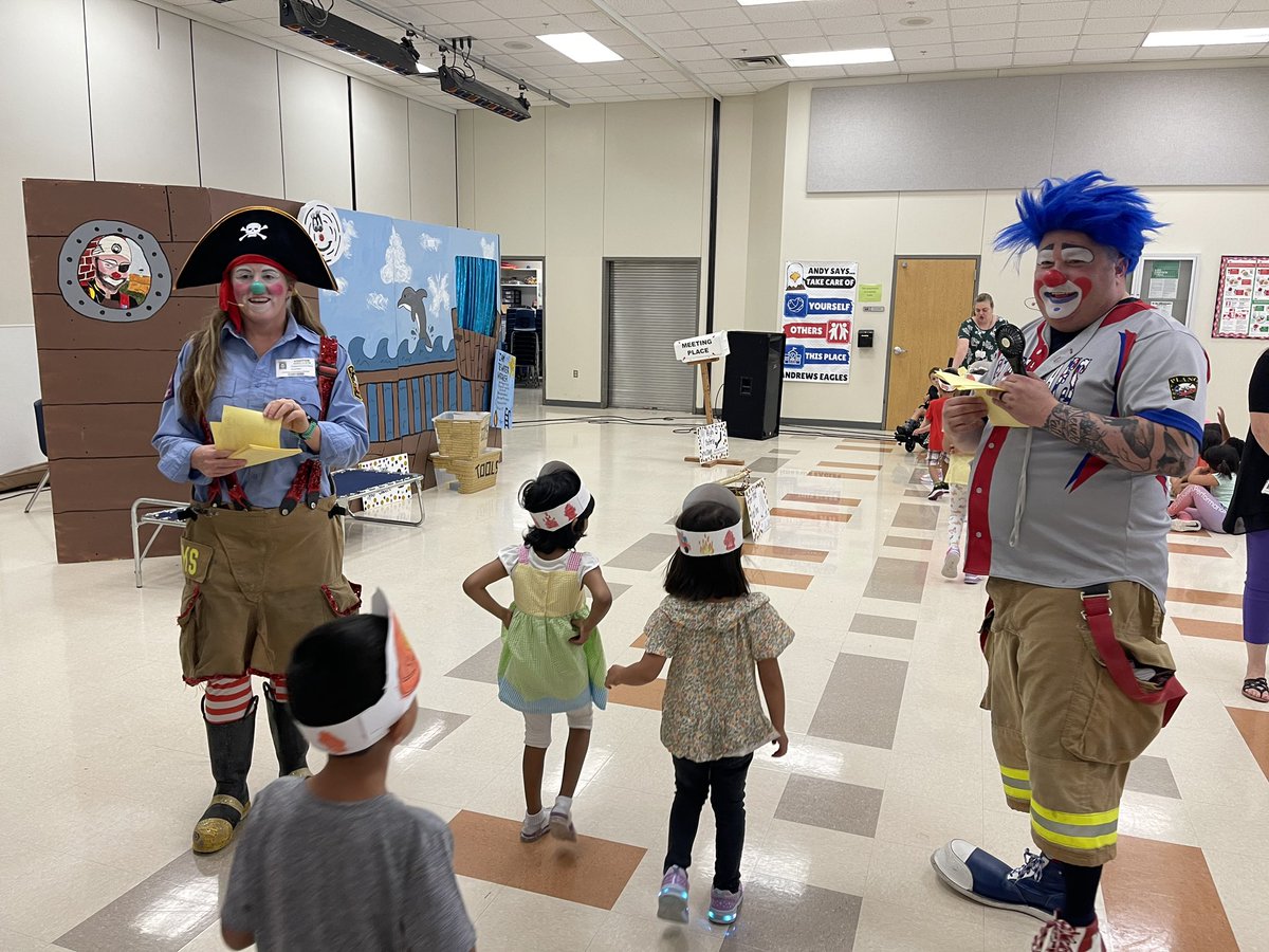 AndrewsEagles's tweet image. 🤡🔥Thank you, Plano Life and Fire Safety, for educating and entertaining our K-2 eagles today! 🚒🧯 @cityofplanotx @PlanoLAFS 
#BelievePlanoISD 
#PISDDedicatedtoCaring