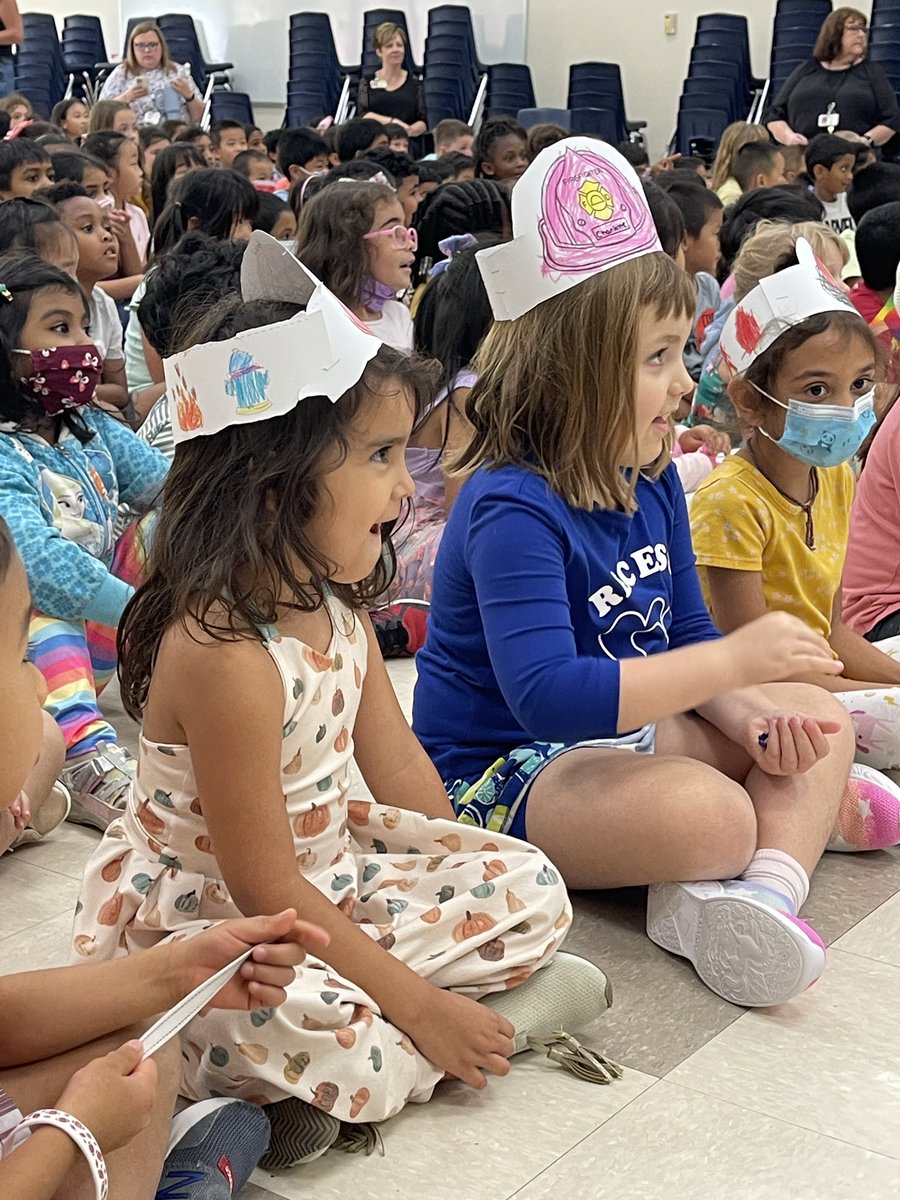 AndrewsEagles's tweet image. 🤡🔥Thank you, Plano Life and Fire Safety, for educating and entertaining our K-2 eagles today! 🚒🧯 @cityofplanotx @PlanoLAFS 
#BelievePlanoISD 
#PISDDedicatedtoCaring