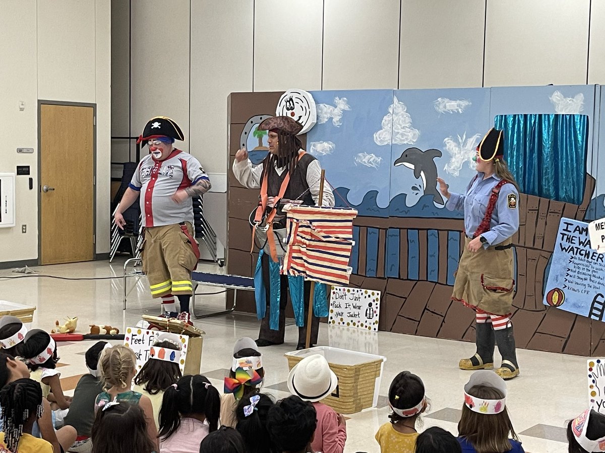 AndrewsEagles's tweet image. 🤡🔥Thank you, Plano Life and Fire Safety, for educating and entertaining our K-2 eagles today! 🚒🧯 @cityofplanotx @PlanoLAFS 
#BelievePlanoISD 
#PISDDedicatedtoCaring